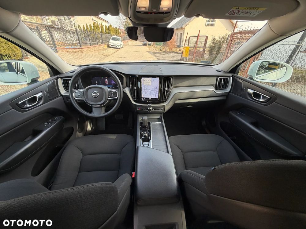 Volvo XC 60 B4 B Momentum Pro - 8