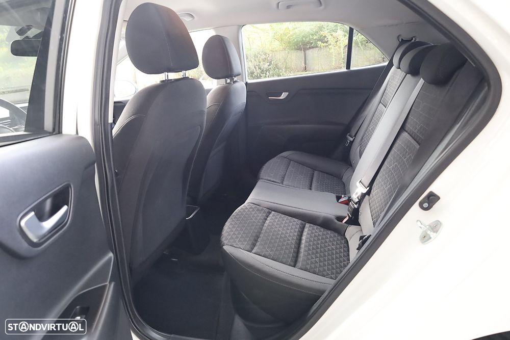 Kia Rio 1.0 T-GDi Wave - 34