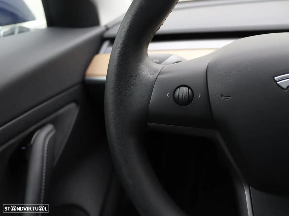 Tesla Model 3 Standard RWD - 11