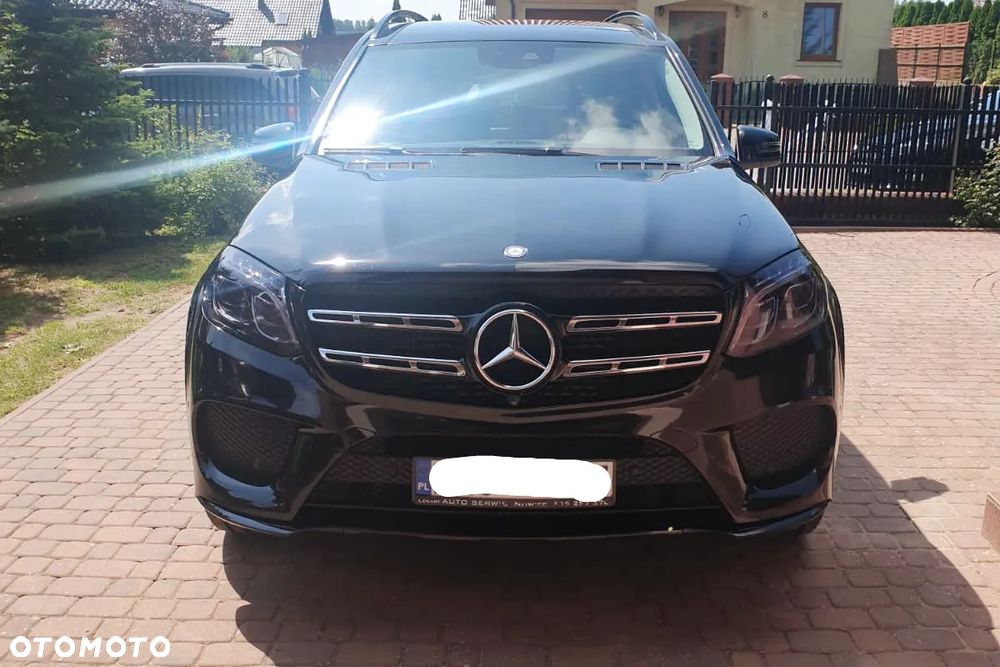 Mercedes-Benz GLS - 2