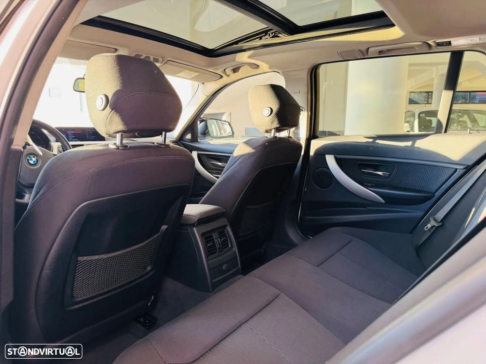 BMW 320 d Sport Line - 45
