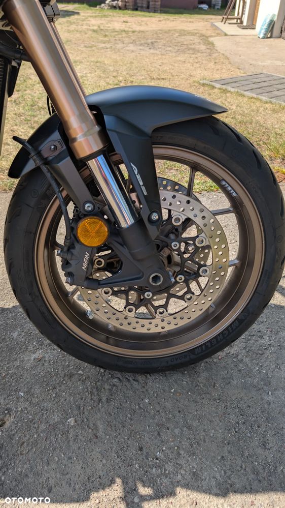 Honda CB - 9