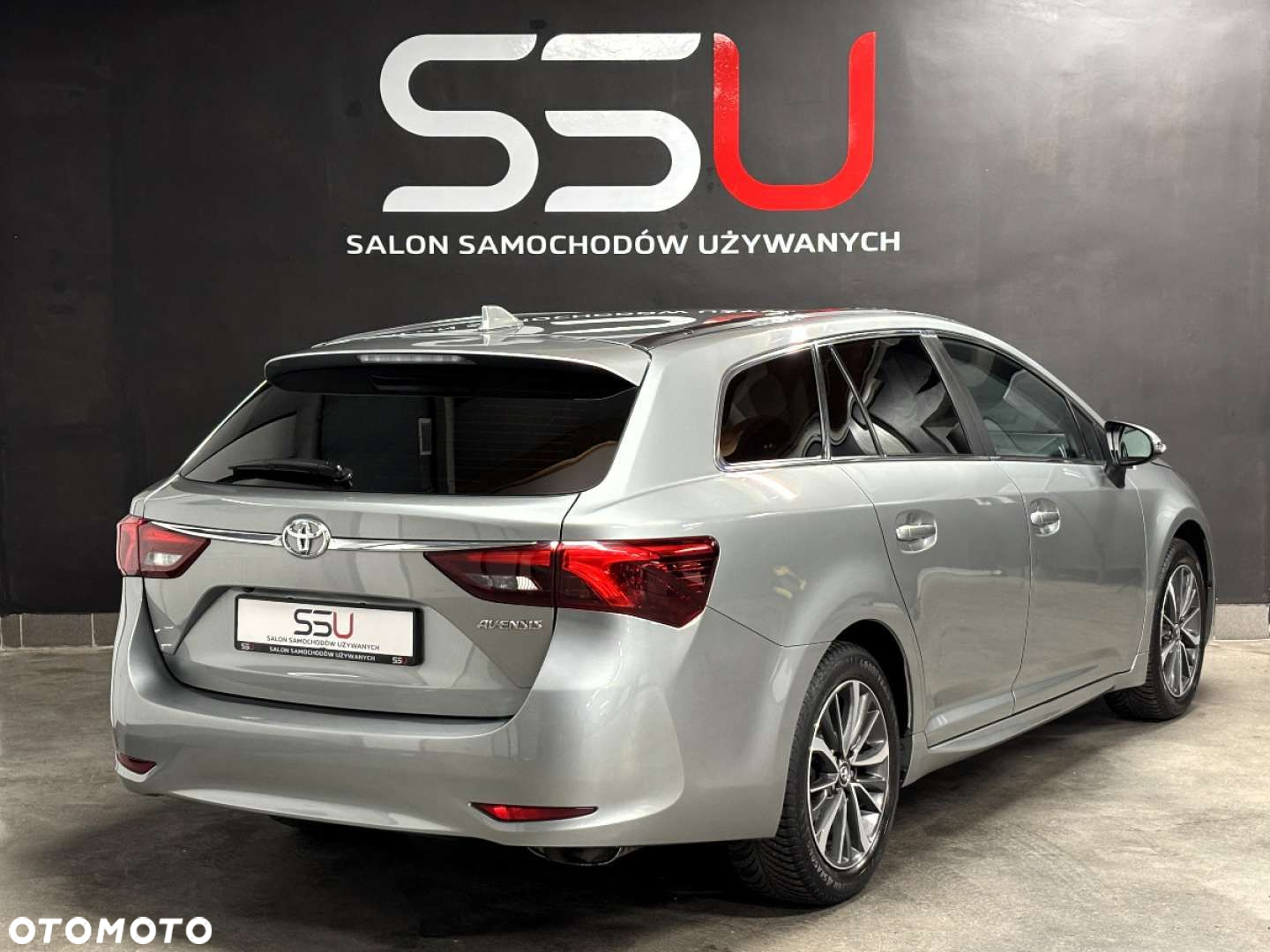Toyota Avensis 1.8 Premium - 13