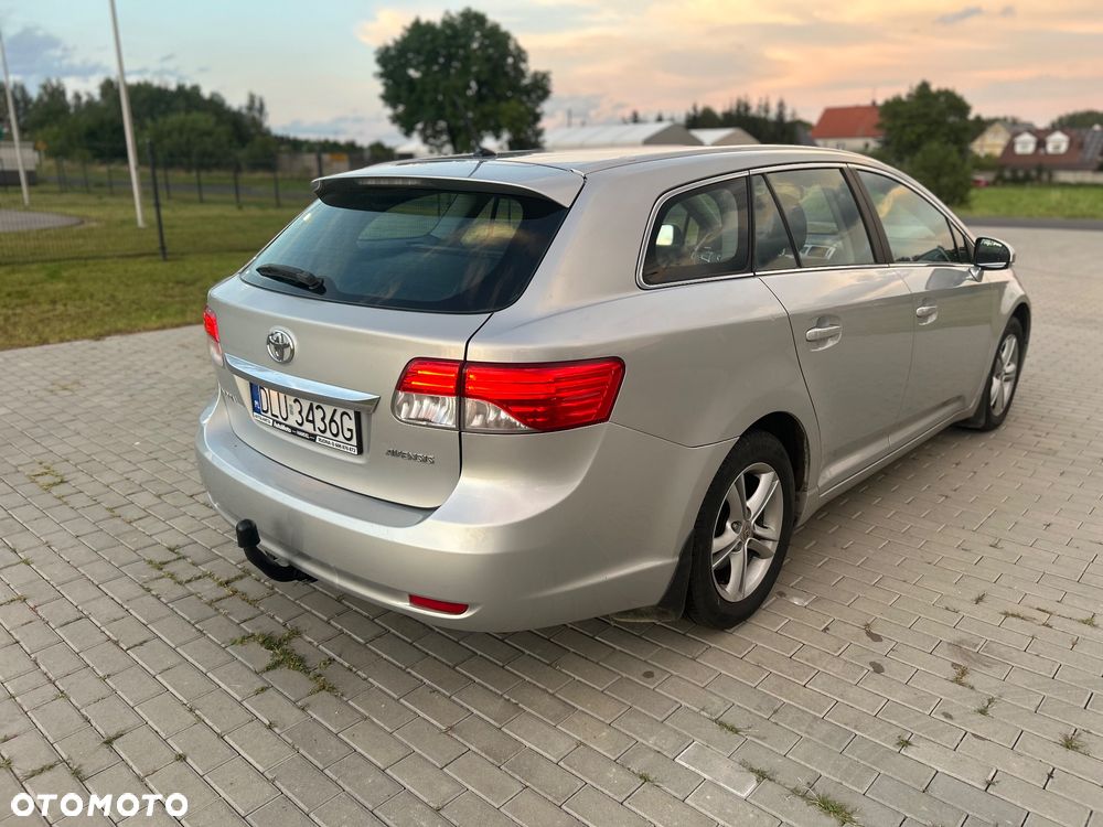 Toyota Avensis 2.0 D-4D Comfort - 3