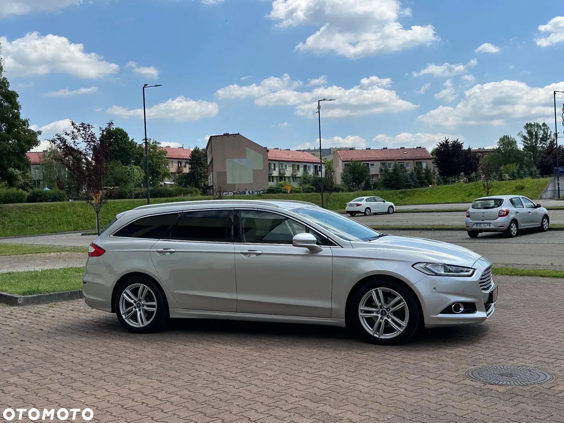 Ford Mondeo 2.0 EcoBoost Titanium - 13