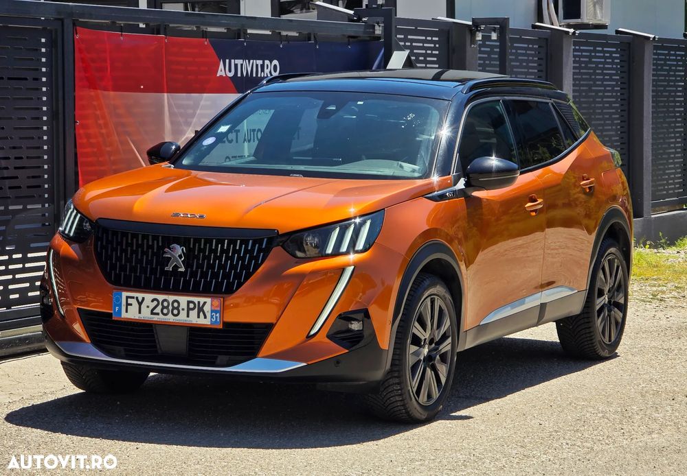 Peugeot 2008 PureTech 130 EAT8 GT - 10