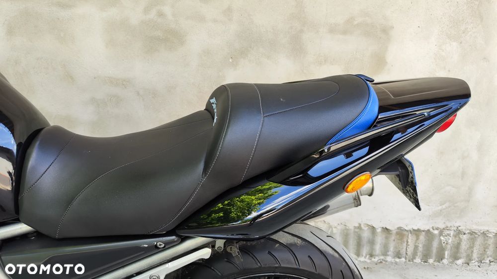 Yamaha FZS - 10