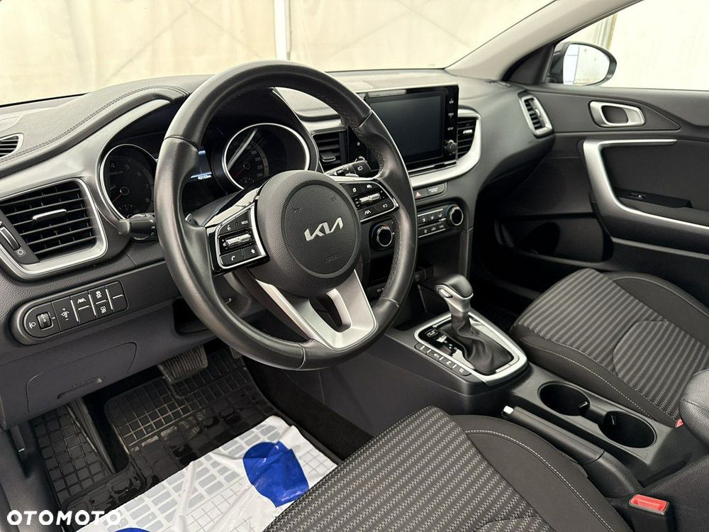 Kia Ceed - 14