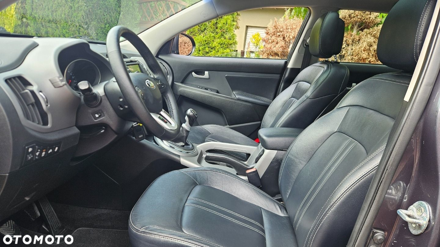 Kia Sportage 1.7 CRDI 2WD Dream-Team Edition - 13