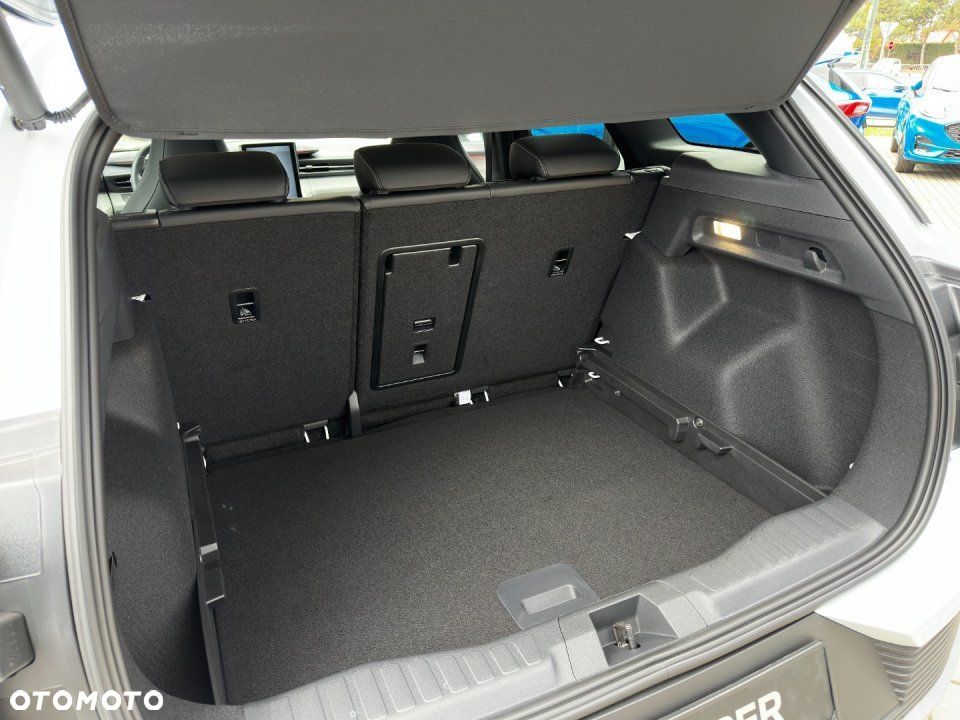 Ford Explorer - 27