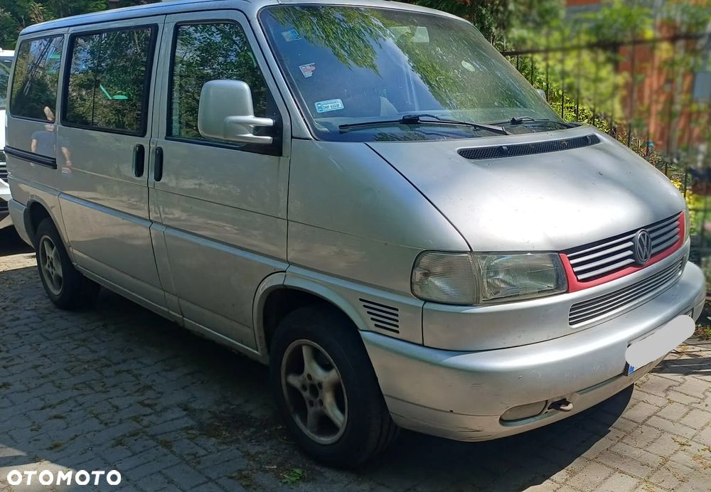 Volkswagen Multivan - 1