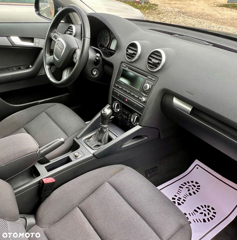 Audi A3 Sportback 1.8 TFSI Attraction - 9