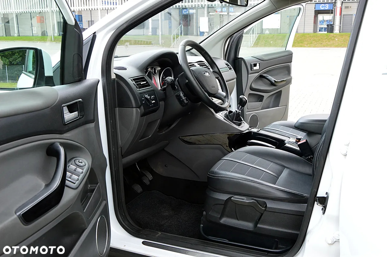 Ford Kuga 2.0 TDCi Titanium - 22