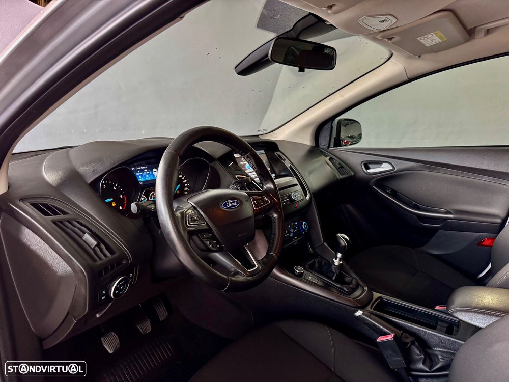 Ford Focus SW 1.6 TDCi DPF S&S Titanium - 15