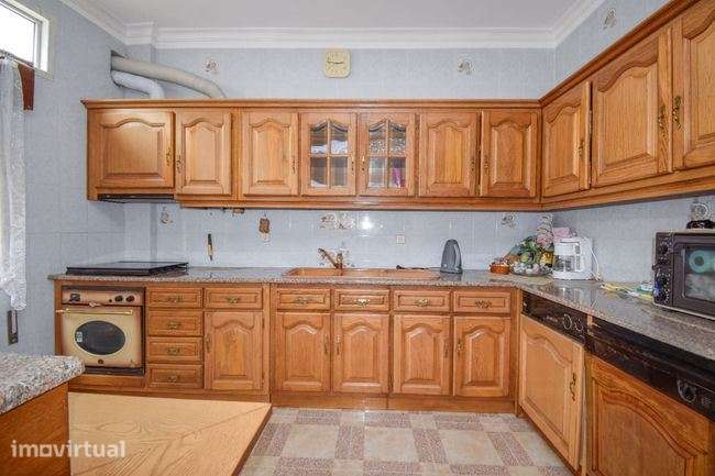 Prédio à venda em Odivelas - Grande imagem: 2/30