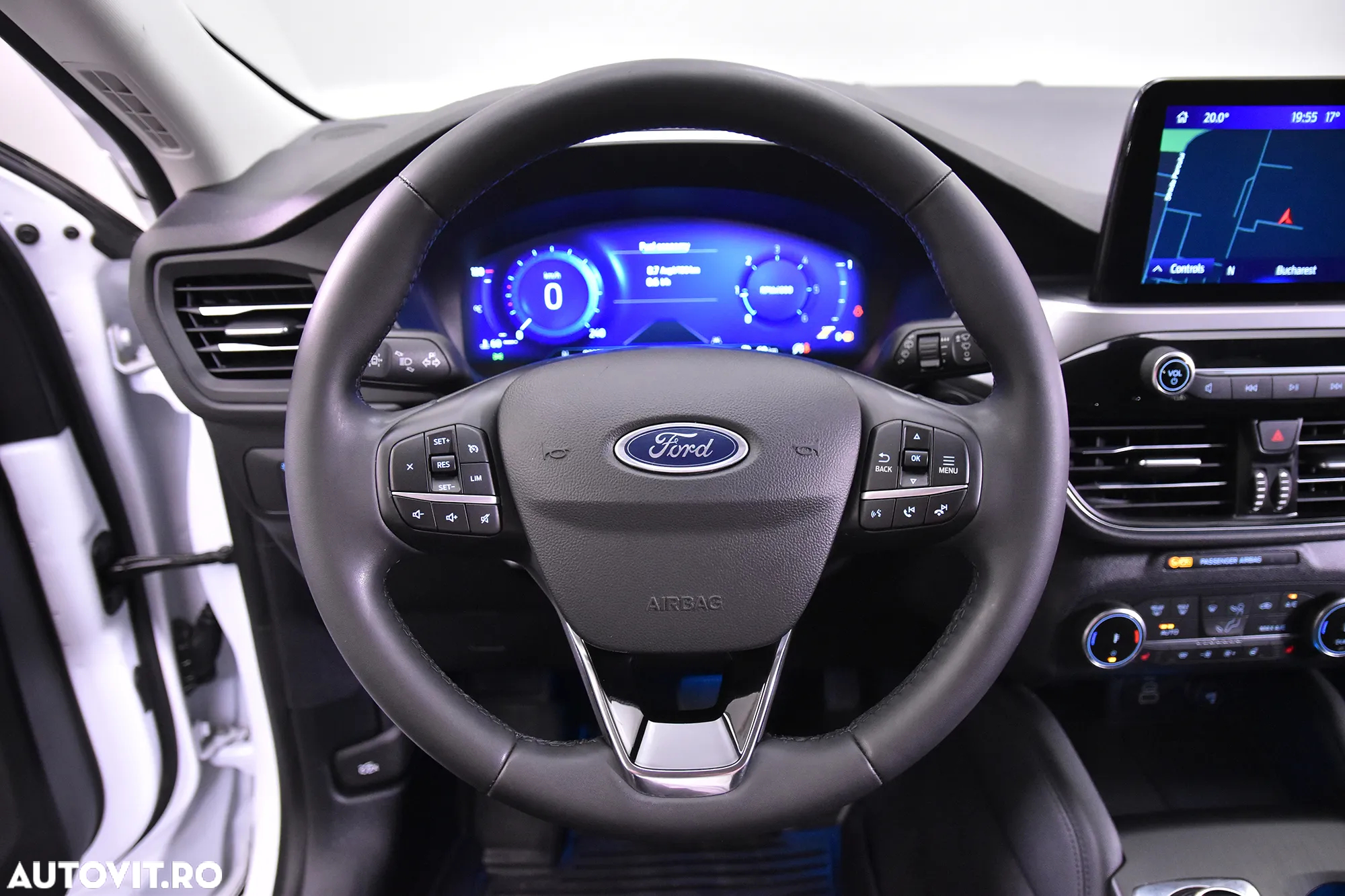 Ford Kuga - 16