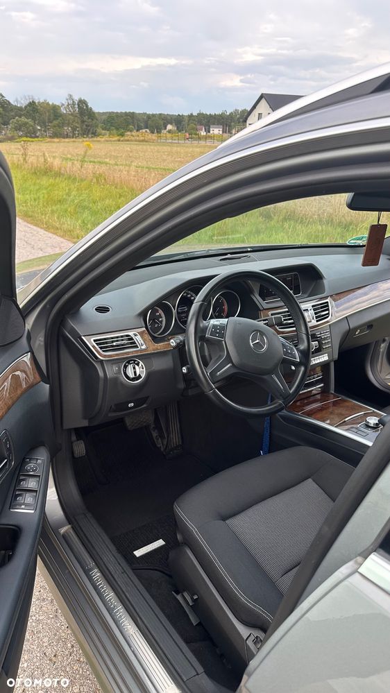 Mercedes-Benz Klasa E 300 BlueTEC 7G-TRONIC Elegance - 13