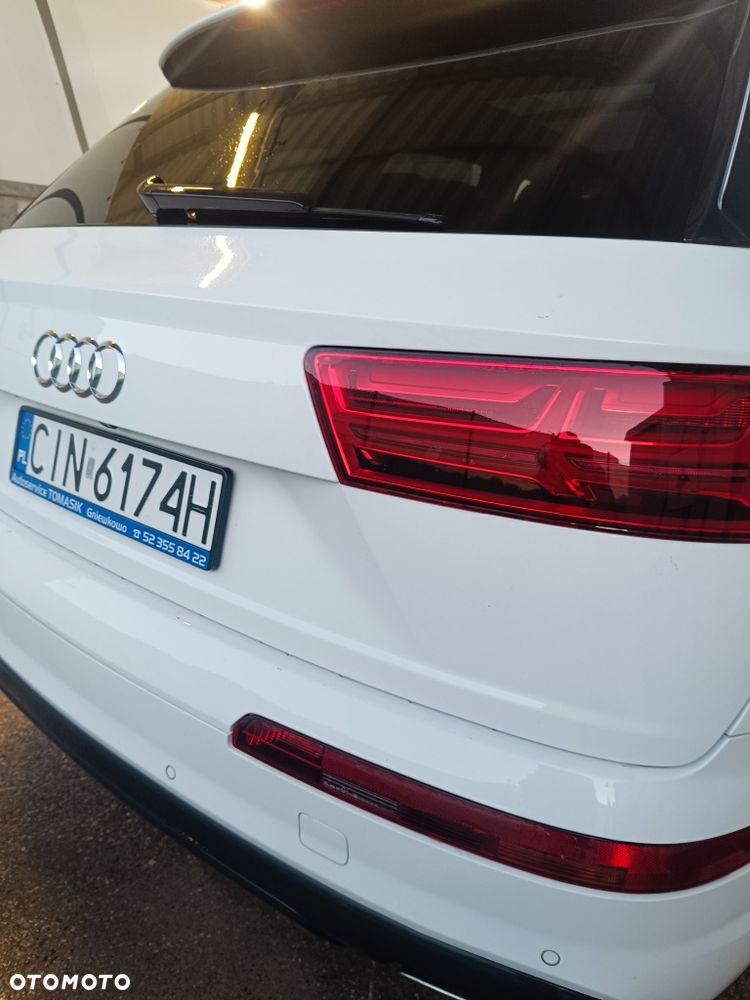 Audi Q7 - 7