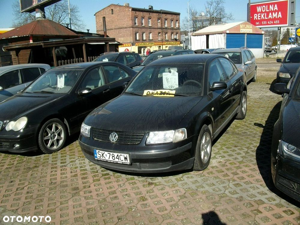 Volkswagen Passat - 1