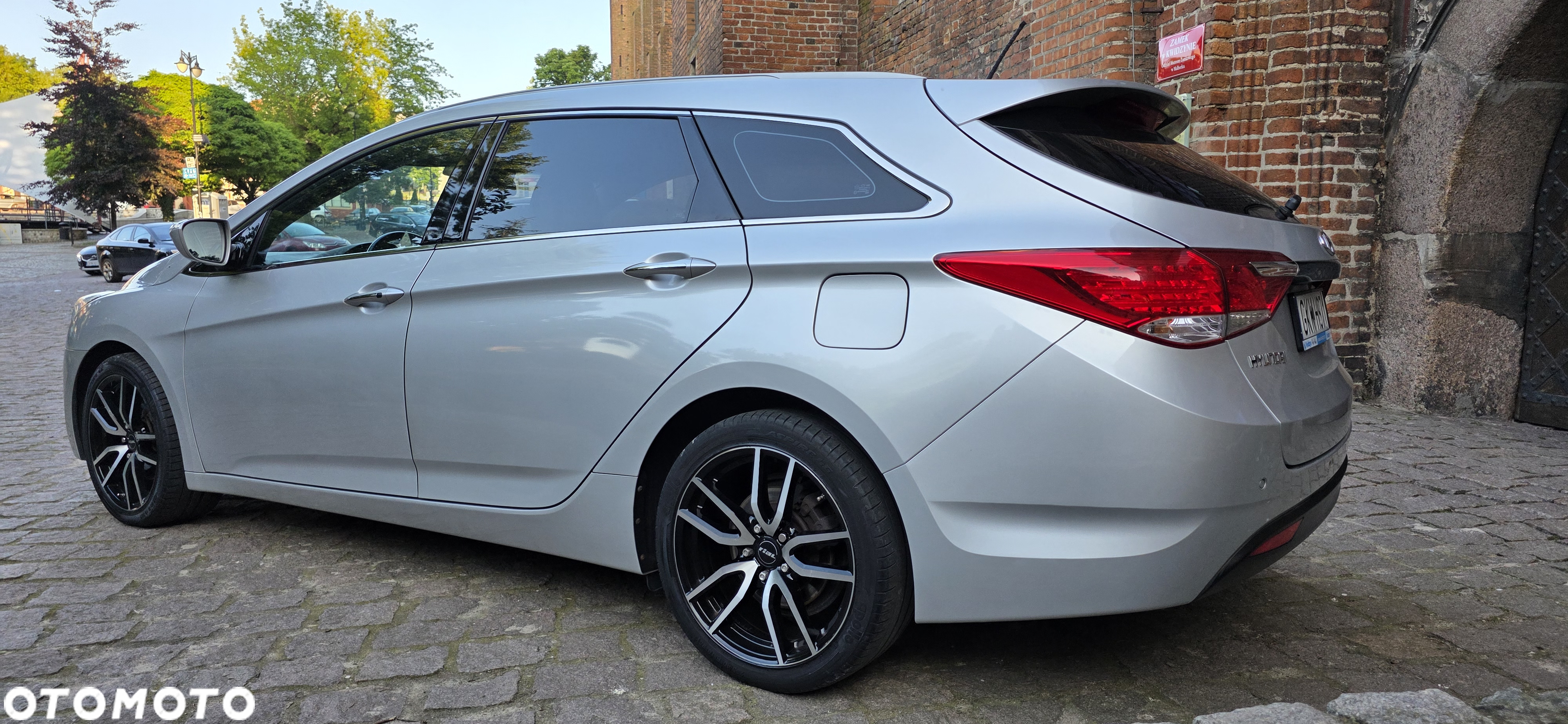 Hyundai i40 Kombi blue 1.6 Family+ - 24