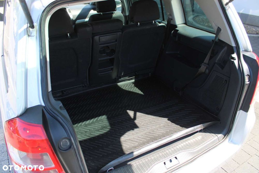 Opel Zafira - 34
