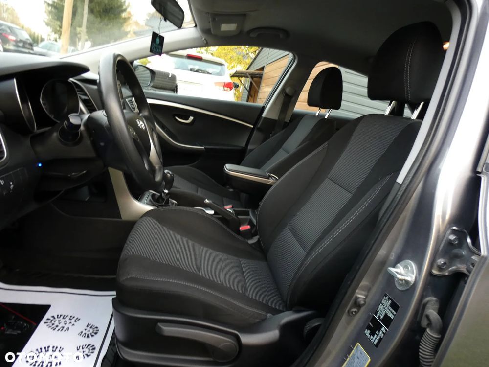 Hyundai i30 1.4 Comfort - 27