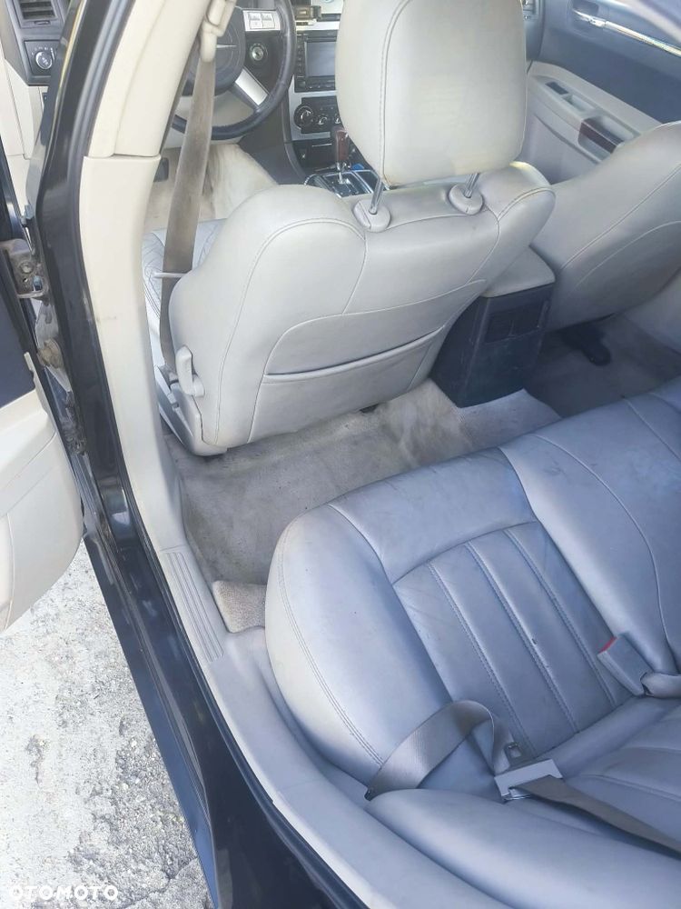 Chrysler 300C - 4