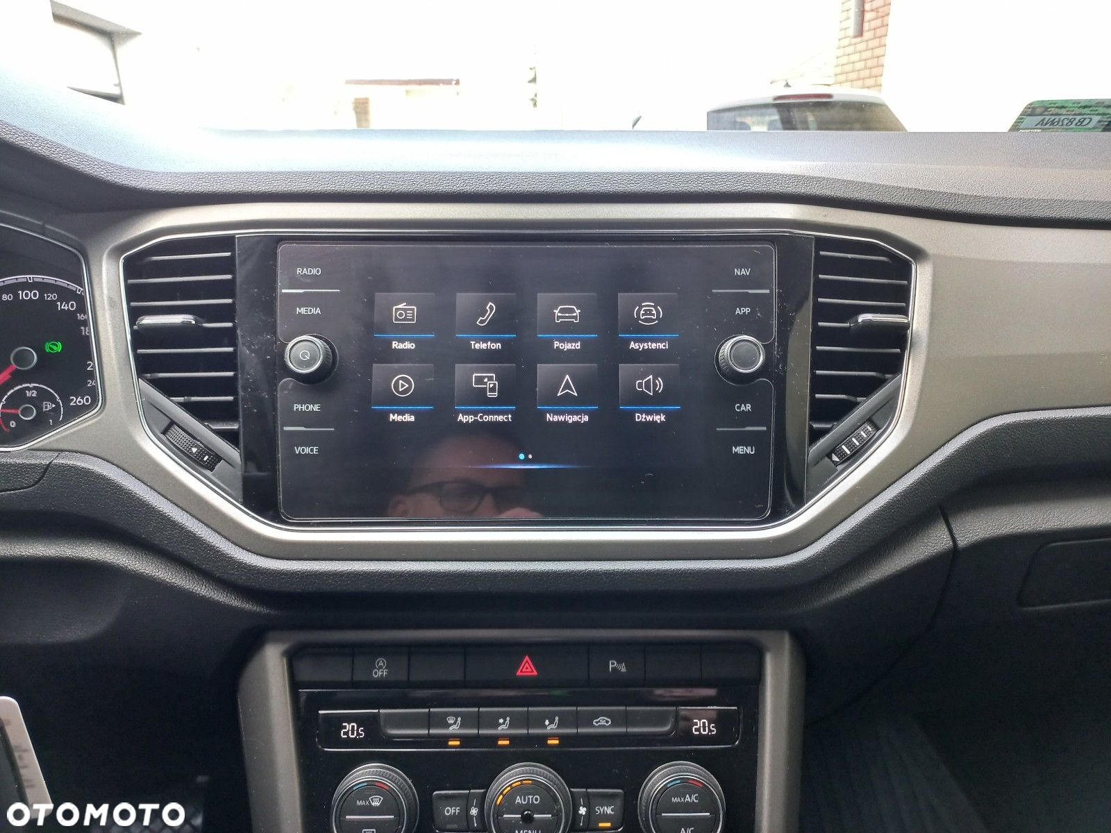 Volkswagen T-Roc - 14