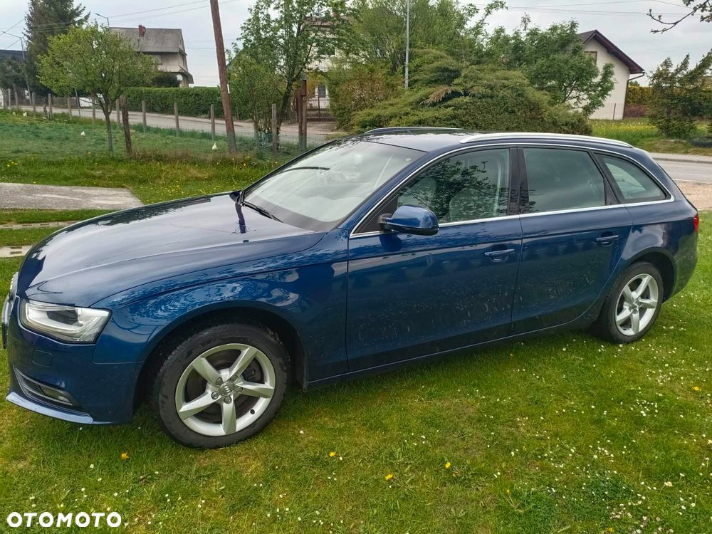 Audi A4 Avant 2.0 TDI Multitronic - 9