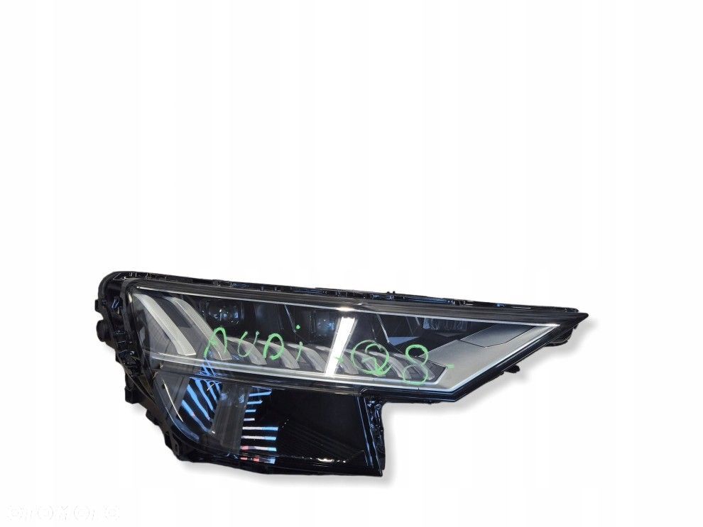Reflektor Przód strona prawa Audi Q8 1090025 - 2