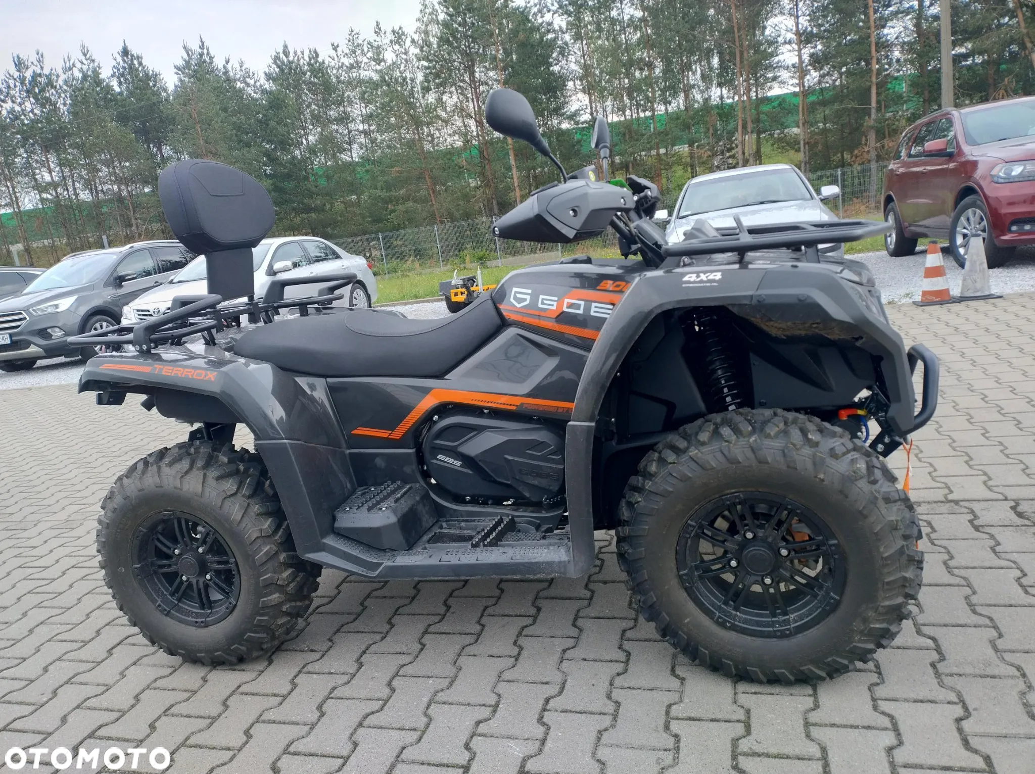 CFMoto CForce - 10