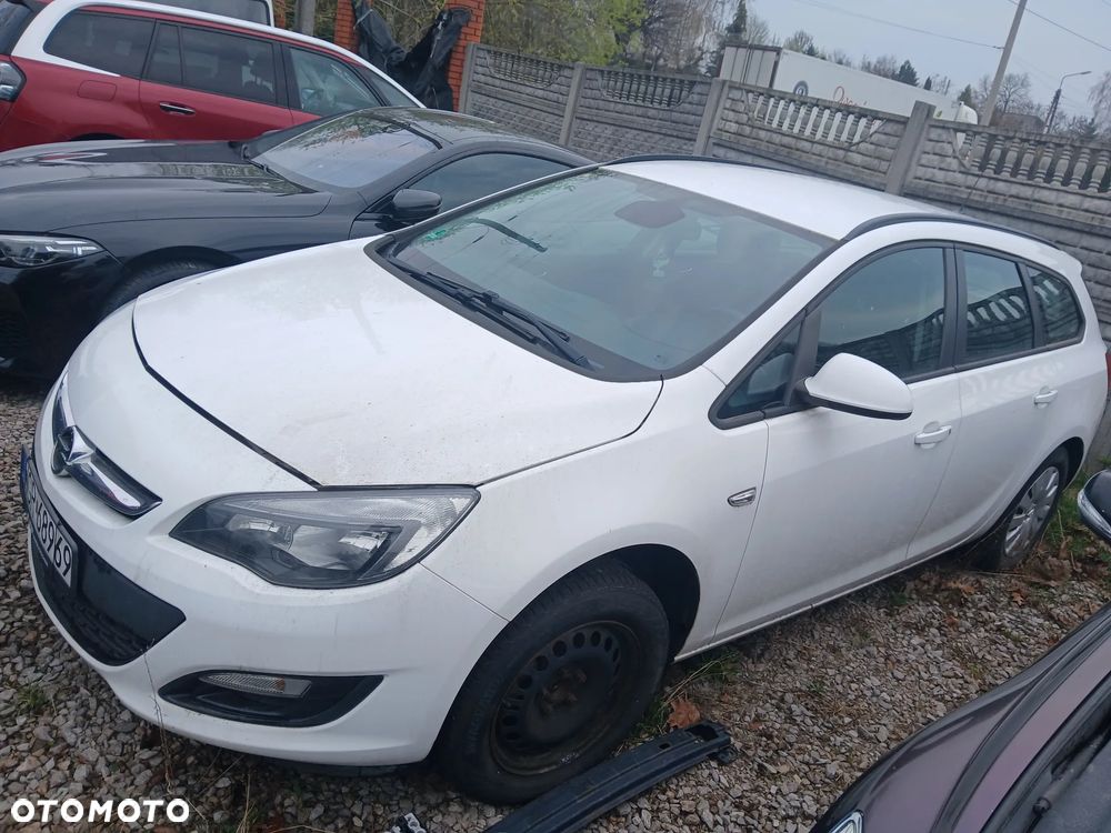 opel astra j lift kombi z40r maska zderzak lampa grill błotnik drzwi zbiornik paliwa szyba - 1