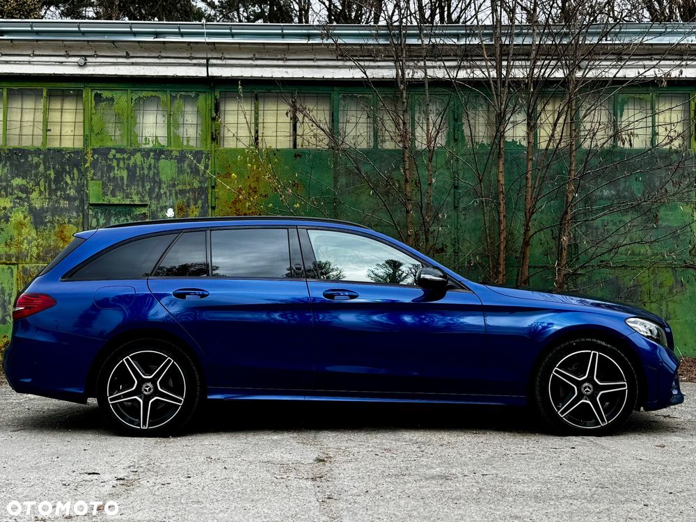 Mercedes-Benz Klasa C 300 de 9G-TRONIC AMG Line - 12