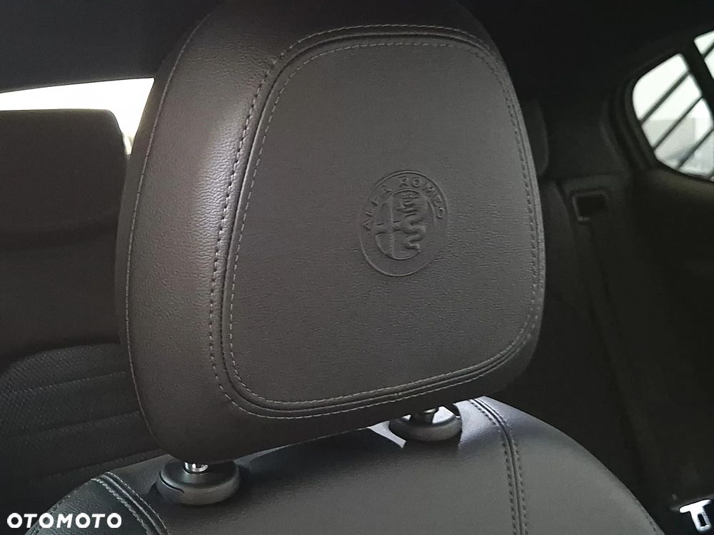 Alfa Romeo Stelvio 2.0 Turbo Sprint Q4 - 26