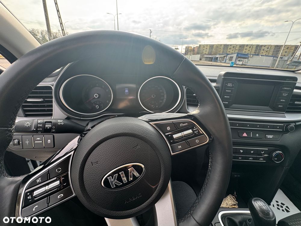 Kia Ceed 1.4 T-GDI M - 11
