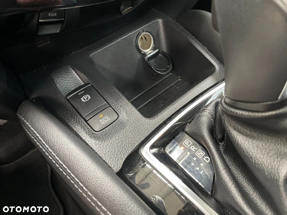 Nissan Qashqai 1.3 DIG-T N-Connecta DCT - 28