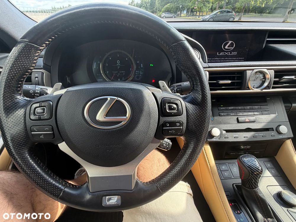 Lexus RC - 40