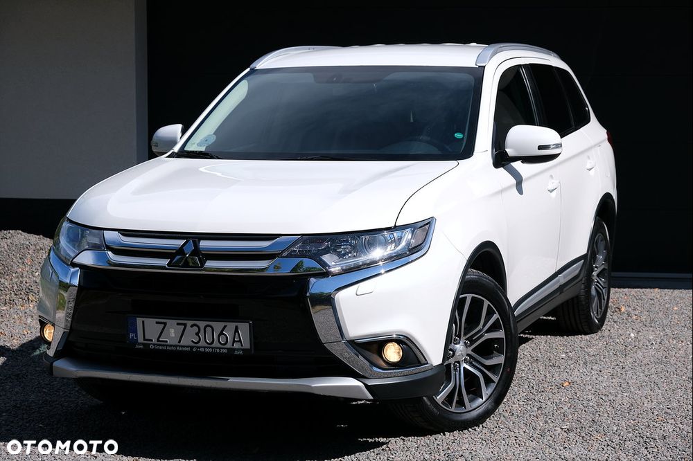 Mitsubishi Outlander - 2