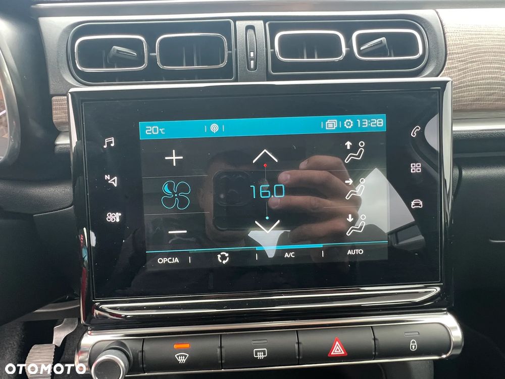 Citroën C3 1.2 PureTech Shine - 29
