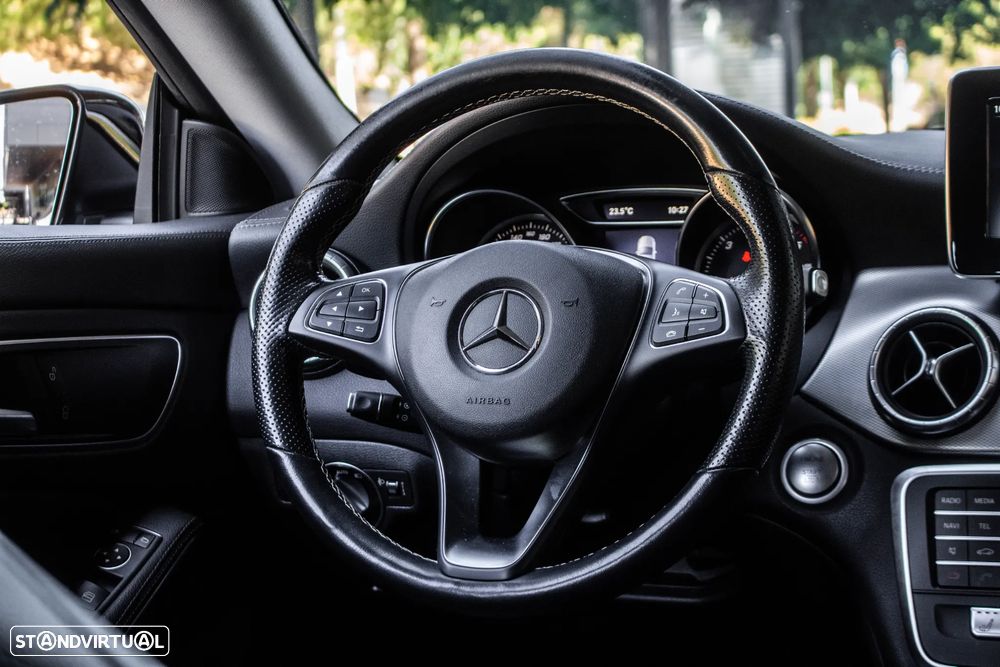Mercedes-Benz CLA 200 d 4Matic 7G-DCT - 25