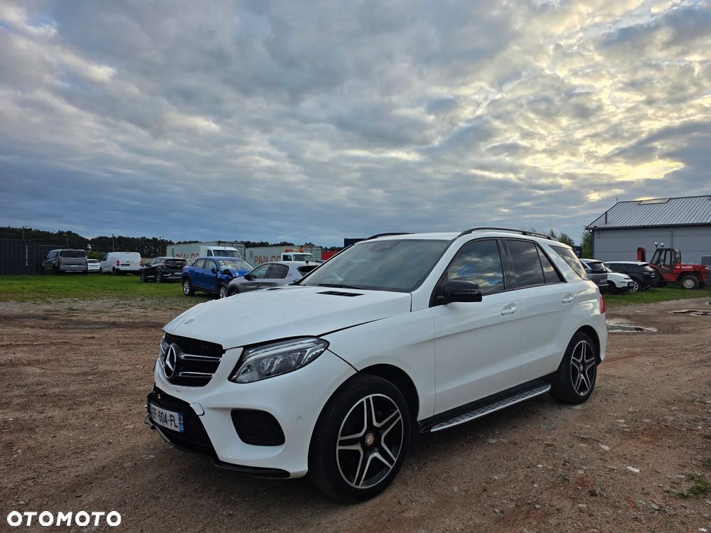 Mercedes-Benz GLE 350 d 4Matic 9G-TRONIC AMG Line - 1