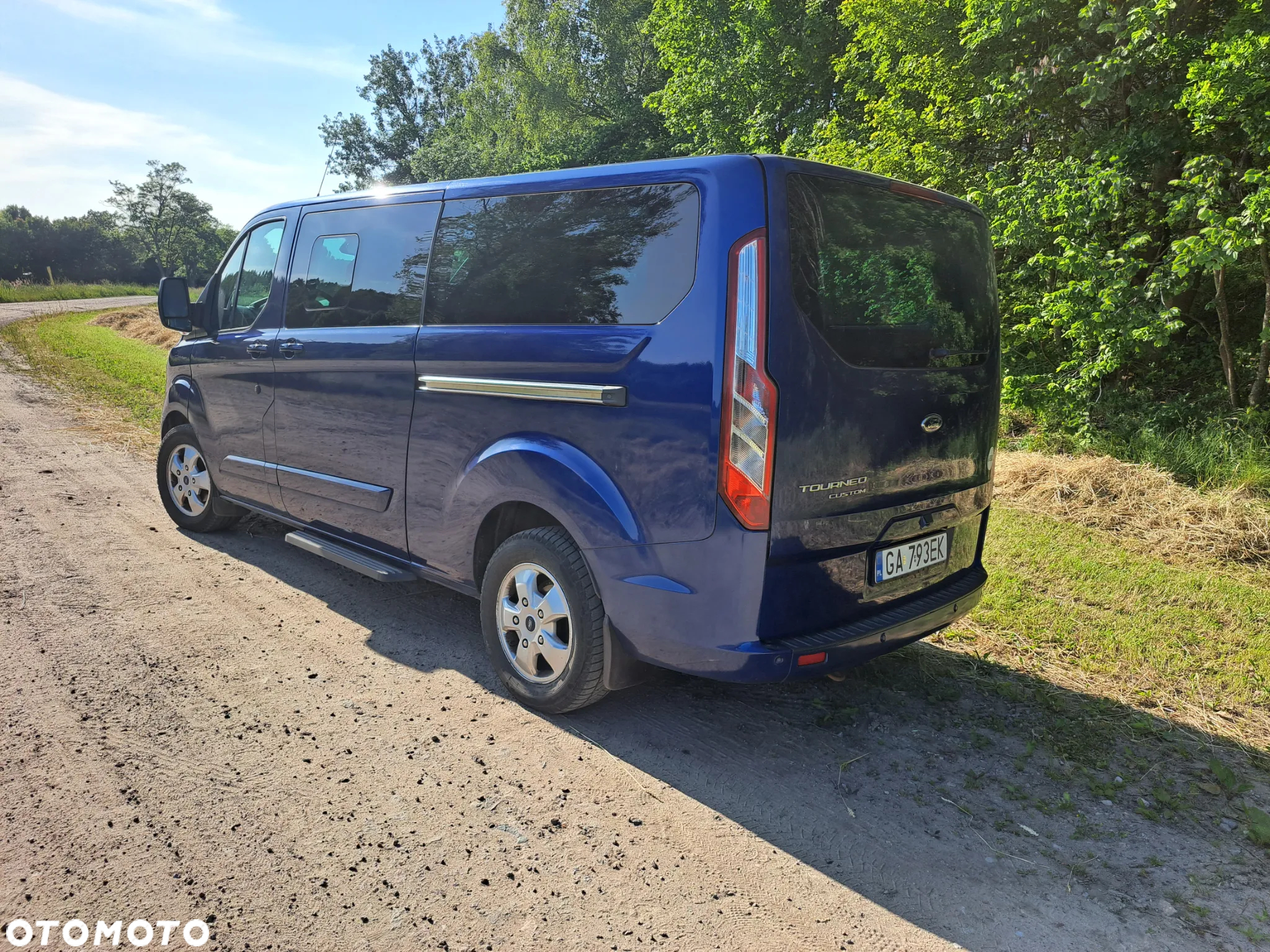 Ford Tourneo Custom - 4