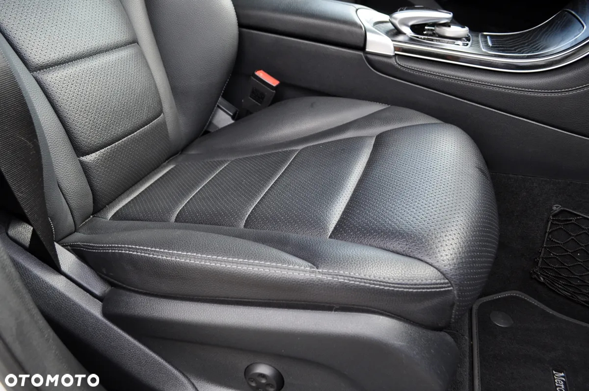 Mercedes-Benz GLC 350 e 4Matic 7G-TRONIC AMG Line - 28