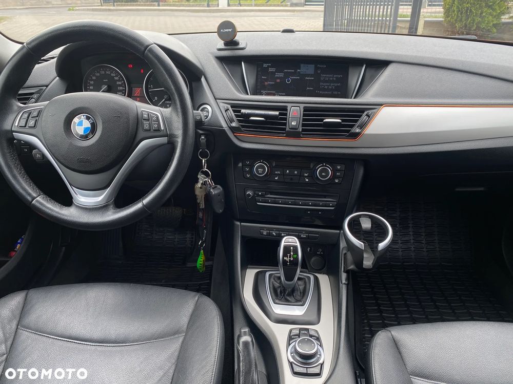 BMW X1 sDrive18d Sport Line - 7