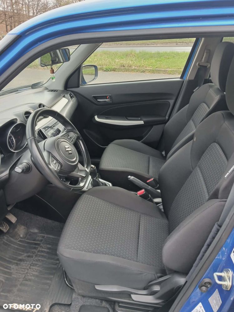 Suzuki Swift 1.2 Dualjet SHVS Premium Plus - 7