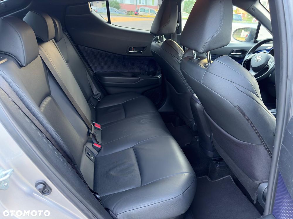Toyota C-HR 1.8 Hybrid Neon Lime powered by JBL - 13