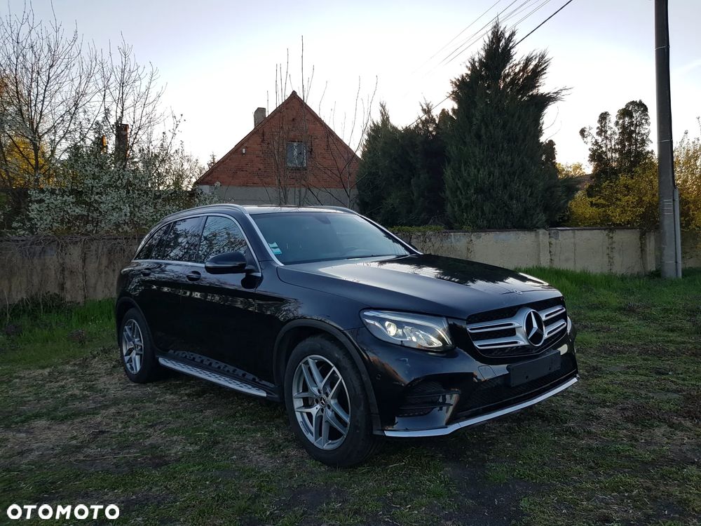 Mercedes-Benz GLC 250 d 4Matic 9G-TRONIC AMG Line - 11