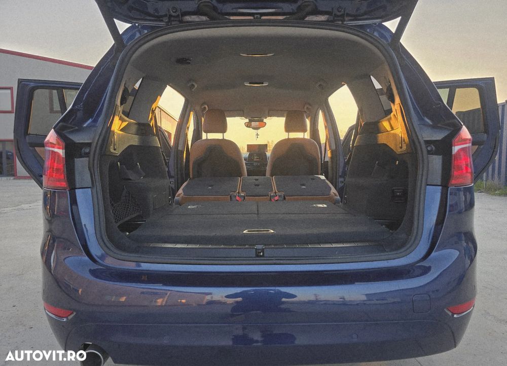 BMW Seria 2 216d Aut. Advantage - 23