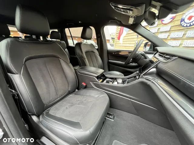 Jeep Grand Cherokee - 26