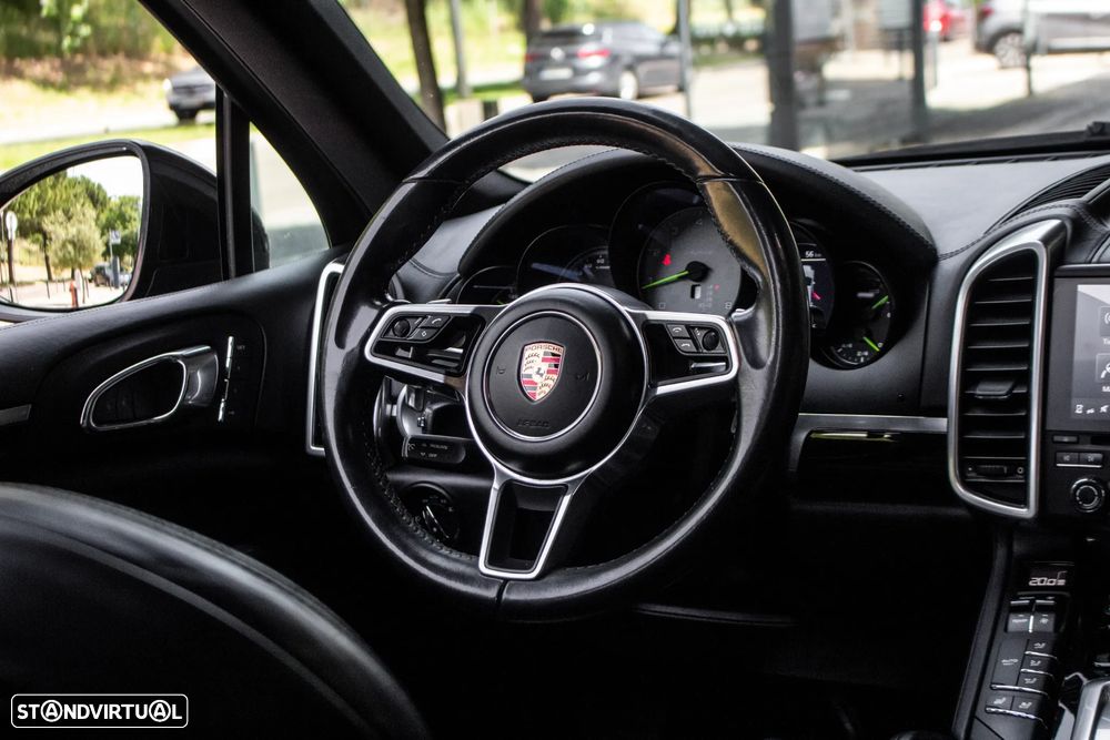 Porsche Cayenne S E-Hybrid - 40
